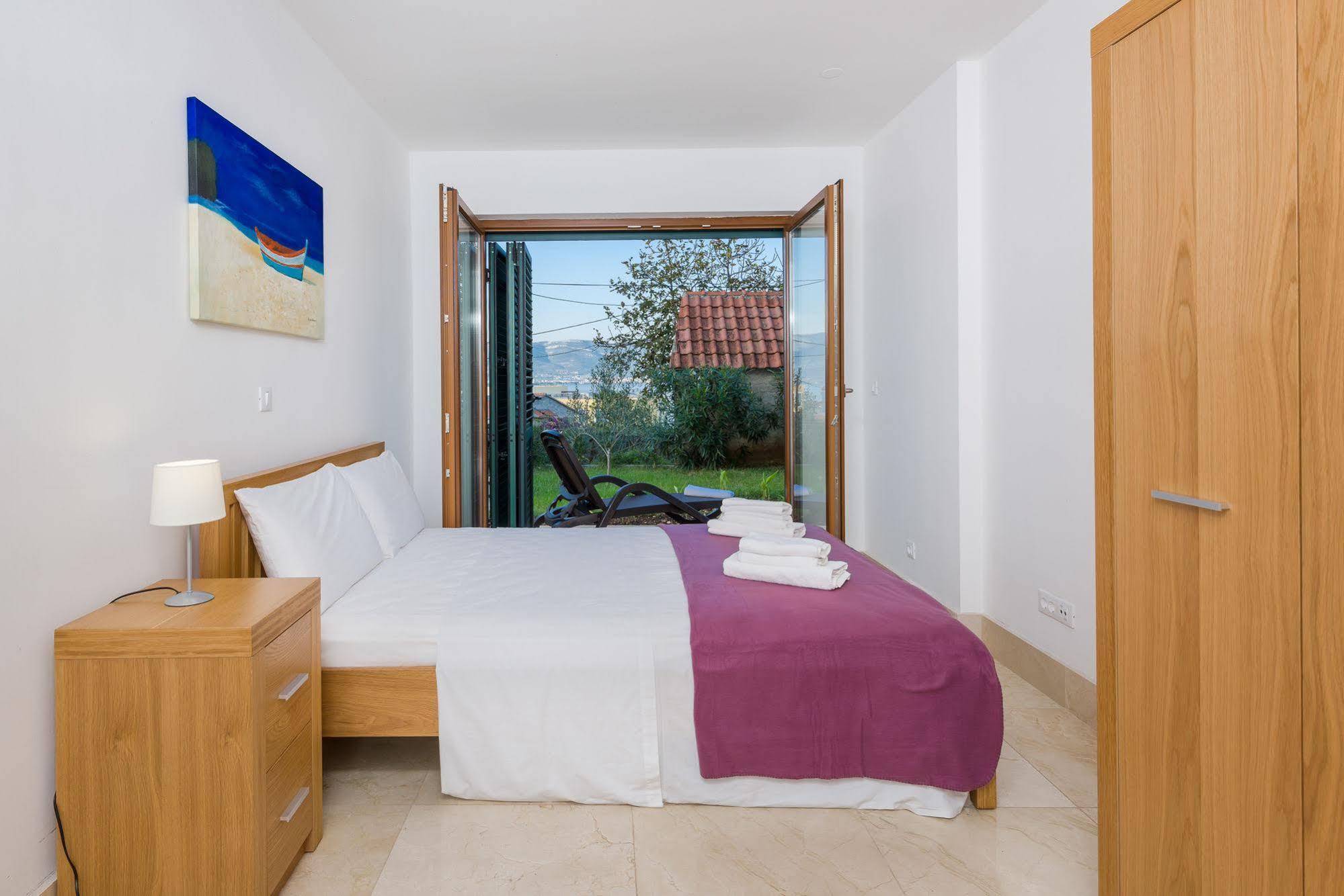 Villa Salena Slatine Bagian luar foto